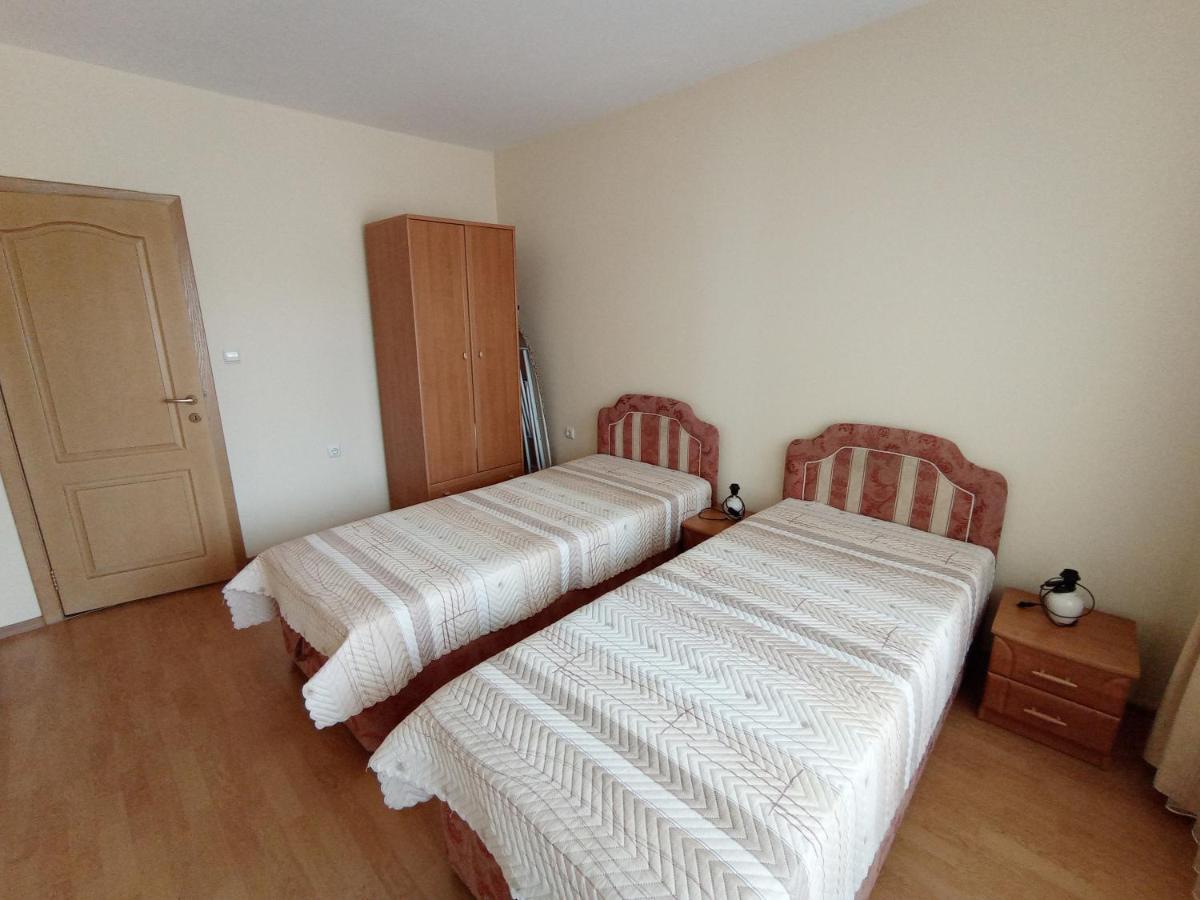 Dom-El Real Apartments 4 - Sveti Vlas Bagian luar foto