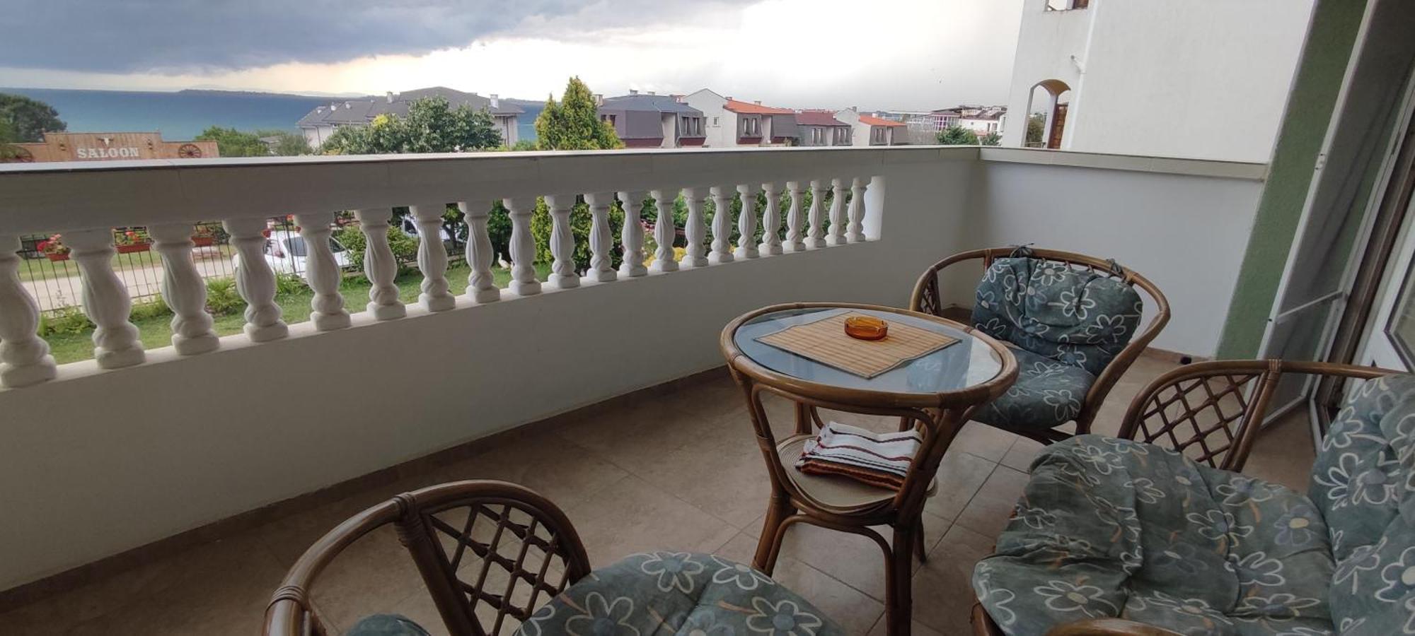 Dom-El Real Apartments 4 - Sveti Vlas Bagian luar foto